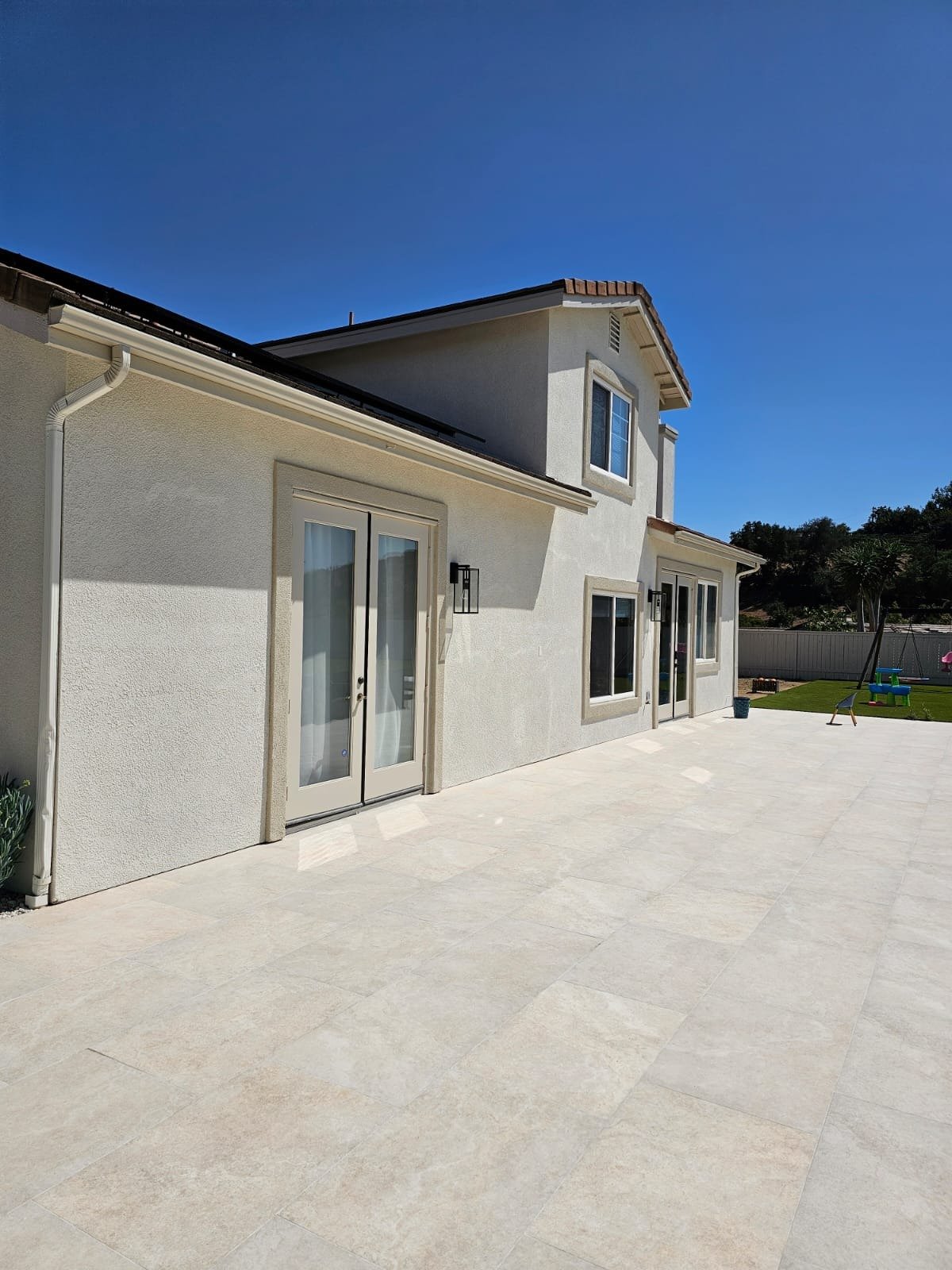Completed exterior painting by Fercho's Paint & Restoration